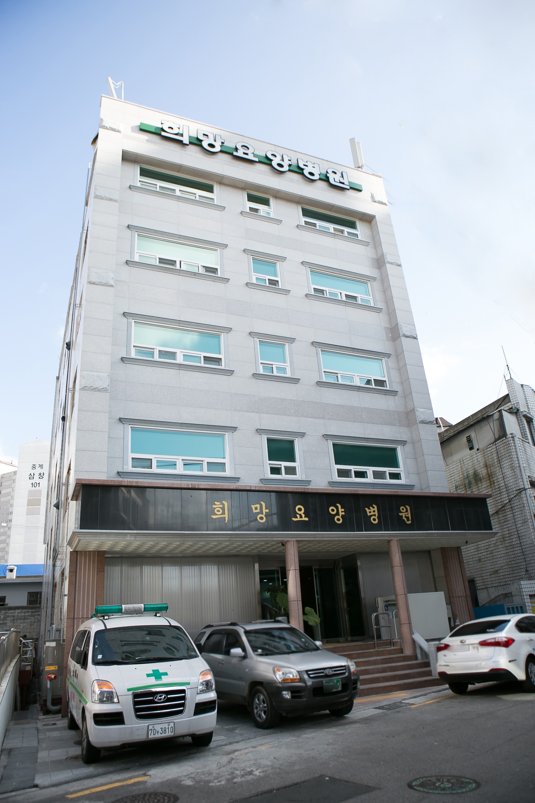 9ec43ac2-41bb-4fd9-a7df-f0f755e09cde.jpg